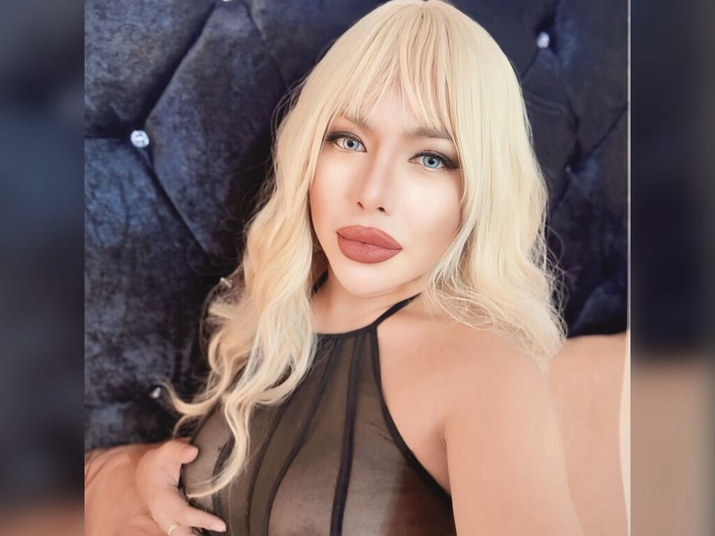 AnnaMedina Profile Image
