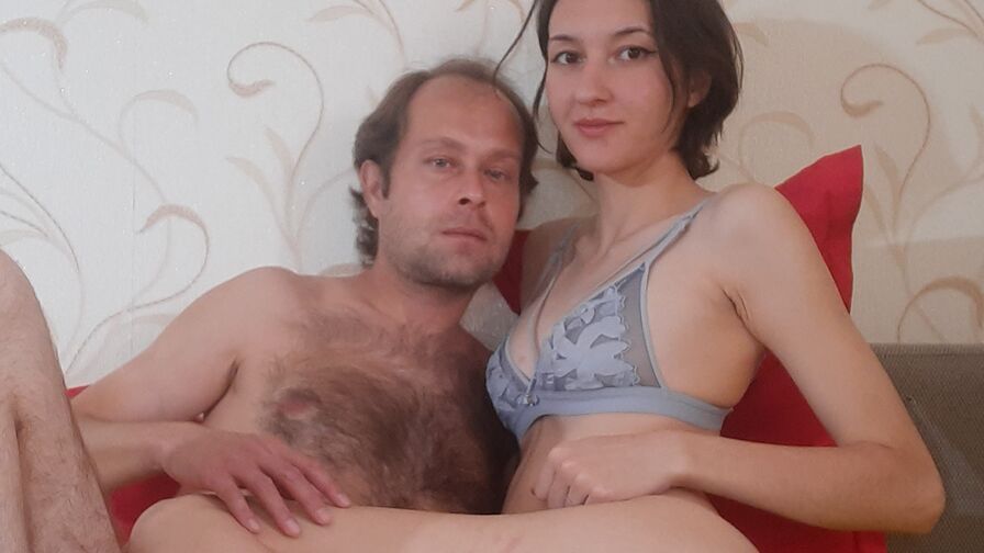 Watch ColetteDmitry live on Live Cams