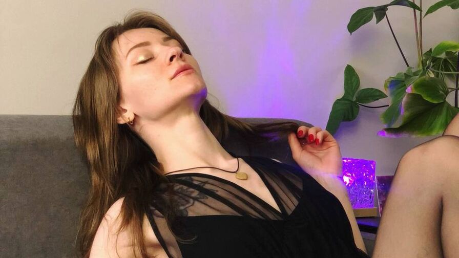 MatildaMania's live cam