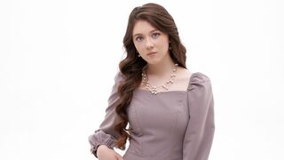 Free Nude BellaCaramel