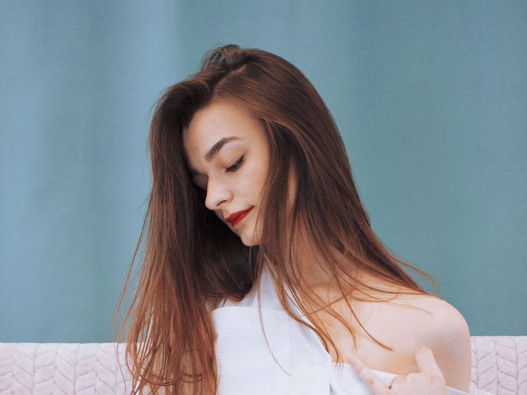 AlisaBrace's live cam