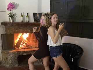 AngieandTaleia live nude sexxx