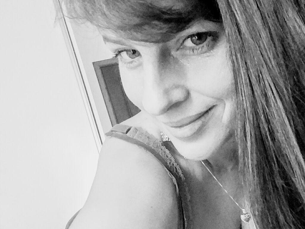 AmazingNicole Nackt