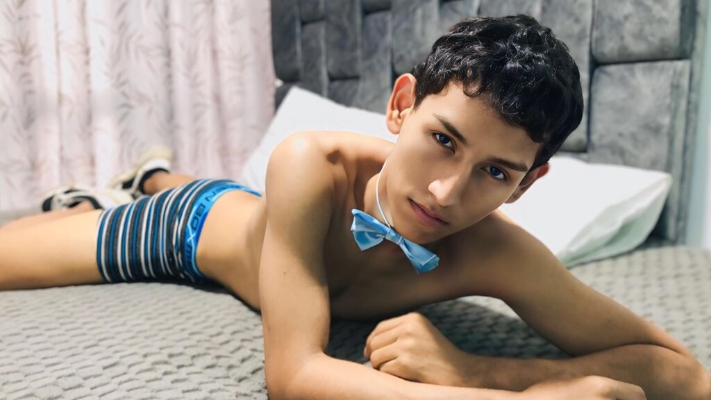 Sex chat gratuit in direct cu FelipeGonzales pe LiveJasmin